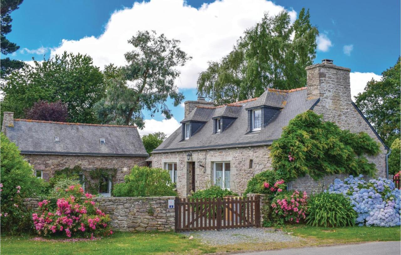 Nice Home In Plehedel With Wifi 외부 사진