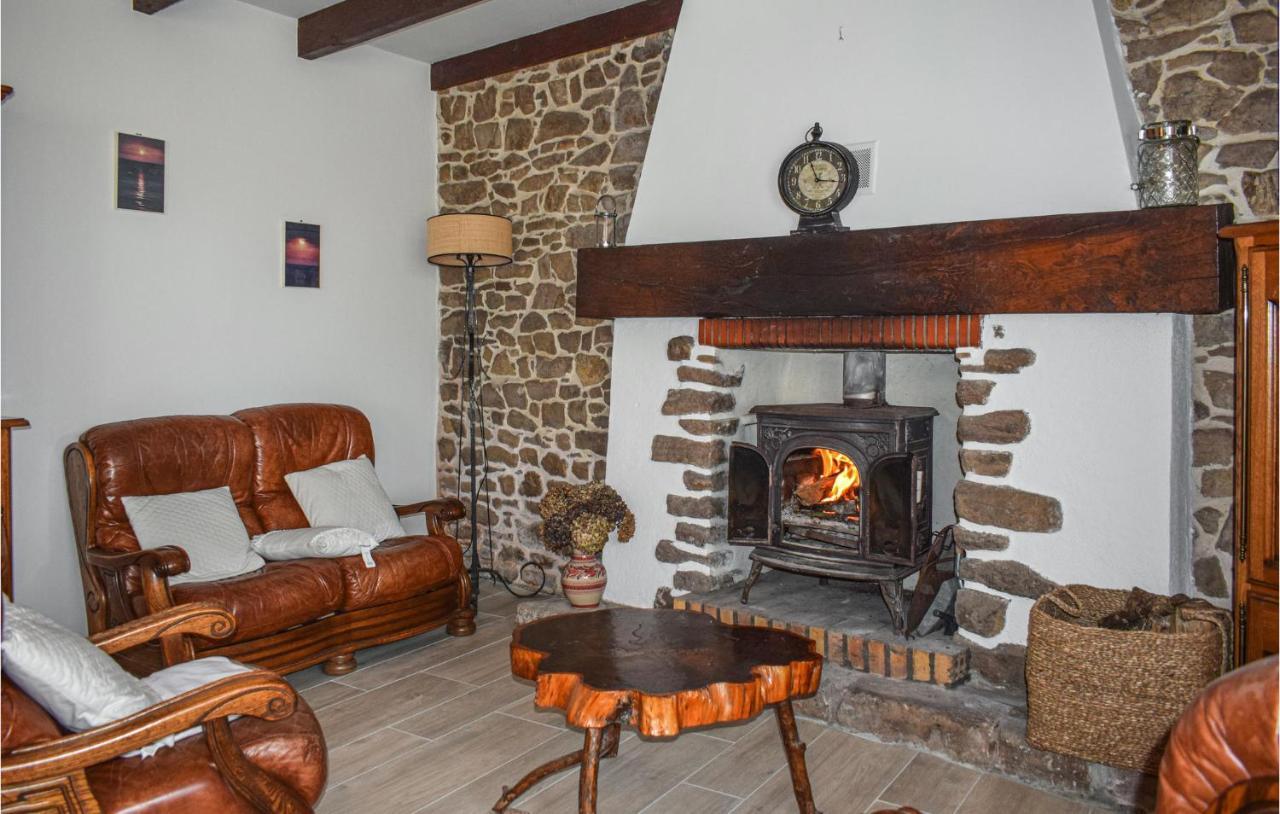 Nice Home In Plehedel With Wifi 외부 사진