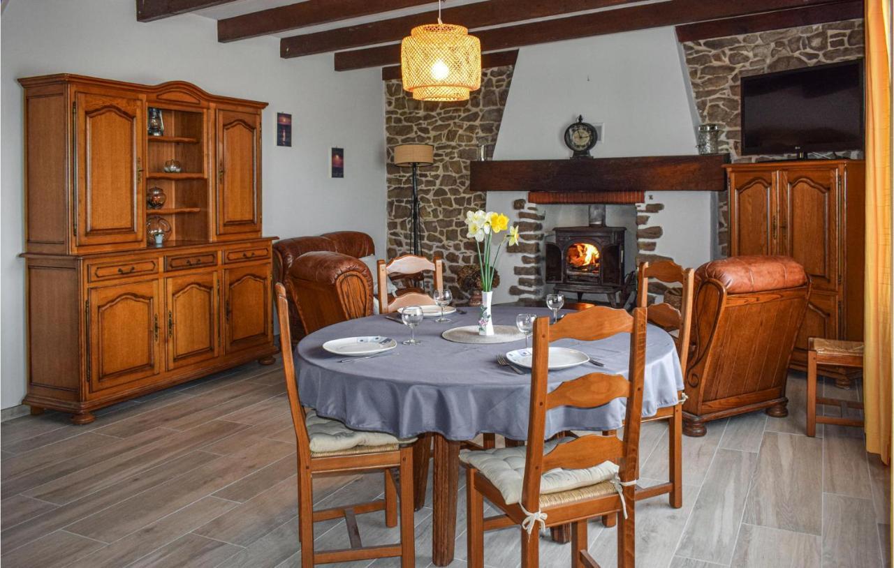 Nice Home In Plehedel With Wifi 외부 사진