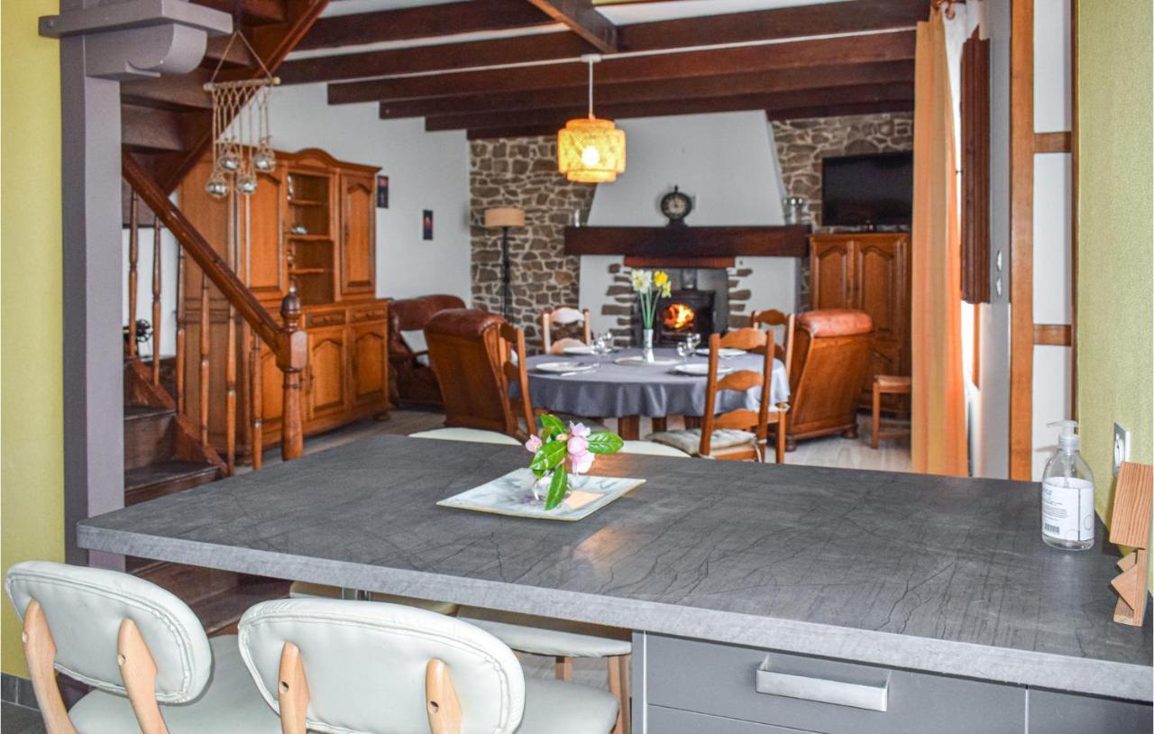 Nice Home In Plehedel With Wifi 외부 사진